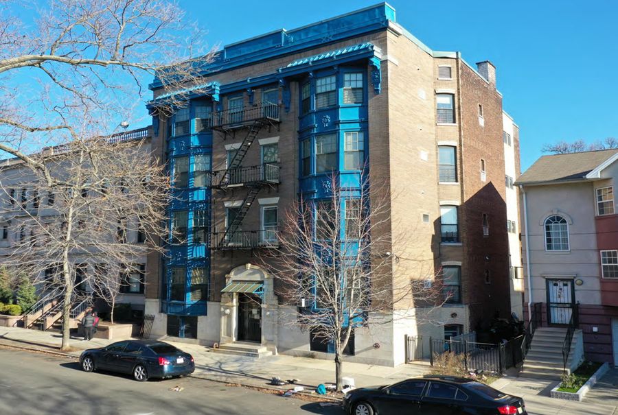 Multifamily property in Newark, NJ